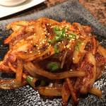 焼肉・韓国料理 KollaBo - 直火炒めは、豚肉やイカ、玉ねぎが入ってます。
