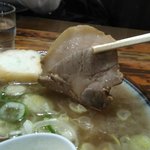 長寿軒 - チャーシューリフト！