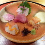 みこころや - お造り（ぶり、赤貝、メジマグロ、真鯛昆布締め、黒むつ）