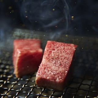 ジュゥワァア。これが最高。ステーキハウスの約3倍肉が出ます。