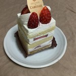 PATISSERIE DE L'ABEILLE - ガトーフレーズ￥550