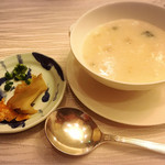 香桃 - 豚挽き肉　ピータン入り中国粥