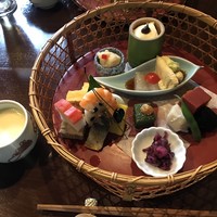 韻松亭 - 花籠膳 月