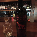 バー　スペイサイド - アラン蒸溜所のマクリー・ムーア