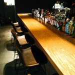 武相庵 LIBRARY＆HOSTEL - カウンター席。