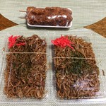 半田商店 - 肉入り焼きそばとポテトフライ