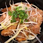 麺屋一燈 - ローストポークガーリックめし