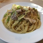 チェソーレ - 豚肉とネギのペペロンチーノ
