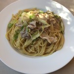 チェソーレ - 豚肉とネギのペペロンチーノ