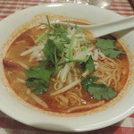 ティーヌン - トムヤムラーメンとガパオセットのトムヤムラーメン