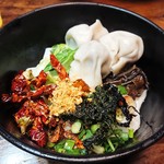 有緣小敍 - 韮菜餃Biang Biang麵