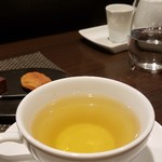 レストラン ラ・フロレゾン・ドゥ・タケウチ - ハーブティーで心落ち着きます❤️