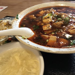 四川小厨 - 麻婆麺と牛バラチャーハン。
旨し。