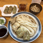 手打ちうどん 上を向いて - Cセット(ざるうどん、かしわ天、かやくご飯)にちくわの磯辺揚げ追加