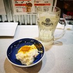 ハムカツ神社 - ハイボールとポテサラカレー(二皿目)