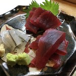 楽座 - 手前がインドマグロ。