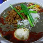 金狼 - 黒胡麻担々麺＋味玉