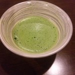 湖山亭うぶや - お出迎えの抹茶