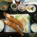 マルトモ水産 鮮魚市場 - エビフライ定食