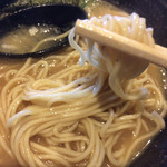 鶏そば麺屋平乃 - 麺に絡むスープ
