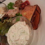 西天満バル - 鳥のディップが最高レベル