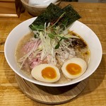 麺屋 いえろう - 牛骨味噌ラーメン特製のせ