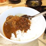 肉山 静岡 - 〆は牛スジカレーor卵かけご飯