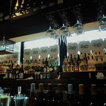 Serafina NEW YORK - 光刺すカウンター