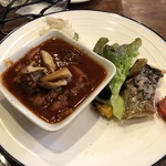 ビストロ キャトル - 肉料理と魚料理