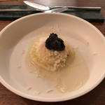 ヴェーナ - ●半熟卵の上にキャビア（説明を聞きそびれたので曖昧な表現です。）