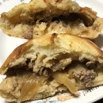 満寿屋商店 - じんぎすかんパンの断面