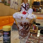 フレンド - チョコレートパフェ(￥650)