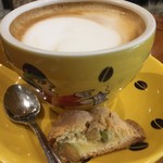ニーノ カフェ - かわいいカップとイタリアの伝統菓子