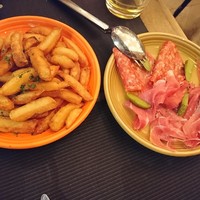 Bistro Buzz 赤坂 - 