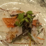Bistrot Enry. - 鯛とサーモンのサラダ仕立て、バルサミコ　　前菜！