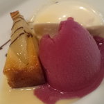 Bistrot Enry. - ブランマンジュ・桃のタルト・葡萄のソルべ