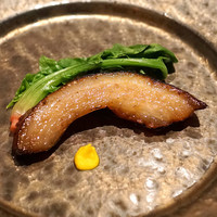 4000 Chinese Restaurant - 加藤ポークのトントロの焼叉焼　次郎丸ほうれん草添え
