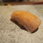 鮨 つぼみ - 鰤の握り