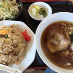 きのこ山ラーメン - Aセット:炒飯+半ラーメン