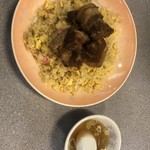 豚珍館 - 角煮チャーハン(大盛り)