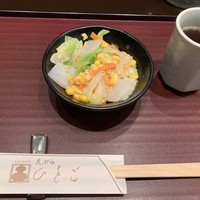天ぷら ひさご - サラダはゴマドレッシング