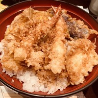 天ぷら ひさご - 海老、白身魚、野菜です。