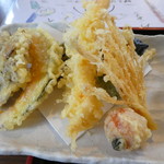 わらべ - からりと揚げられた美味しい天ぷら