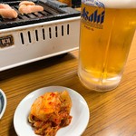 大門 - まずはキムチにビール♬