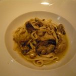 タニーチャ - パスタ：牡蛎ときのこのトレネッテ(2011.10)