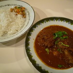 チーニーカリー - Mufgh Curry（チキンレッグ1本カレー） 850円