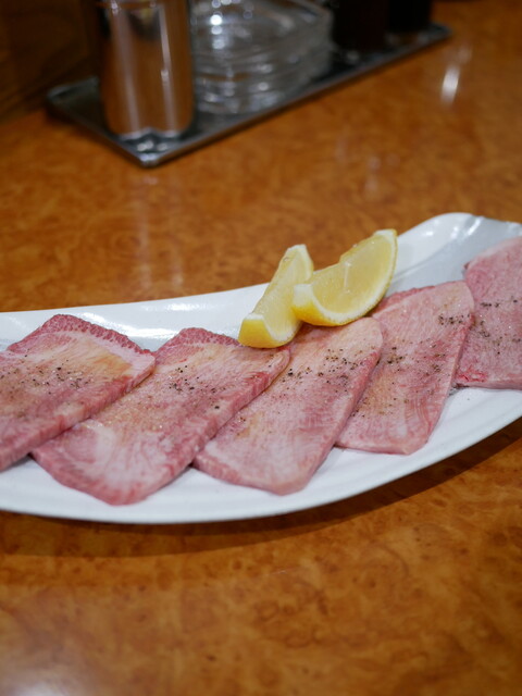 Sumibi Yakiniku Ushiwaka Hon Ten photo