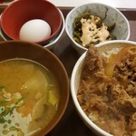 すき家 - 牛丼カレーとん汁玉子セット(並)￥580 +高菜明太マヨ￥130