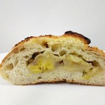 カミバン - 【2018.12】ばななのぱん(カット断面)