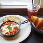 breadworks - パプリカとコーンのトマトスープ クロワッサン アイスオーガニックティー